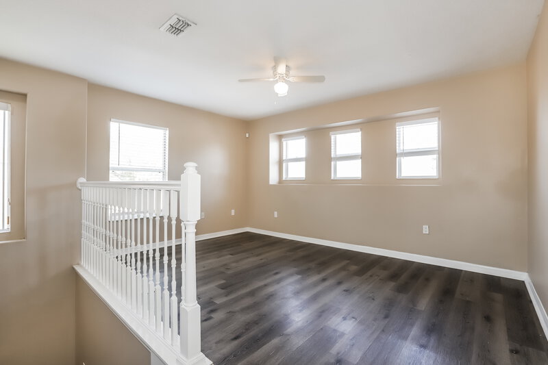 2,430/Mo, 18836 Litzau Ln Land O Lakes, FL 34638 Loft View