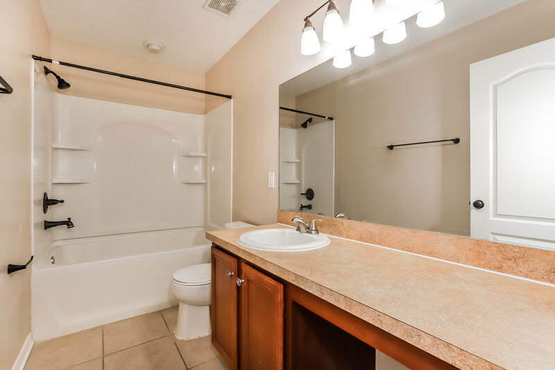 2,430/Mo, 18836 Litzau Ln Land O Lakes, FL 34638 Bathroom View