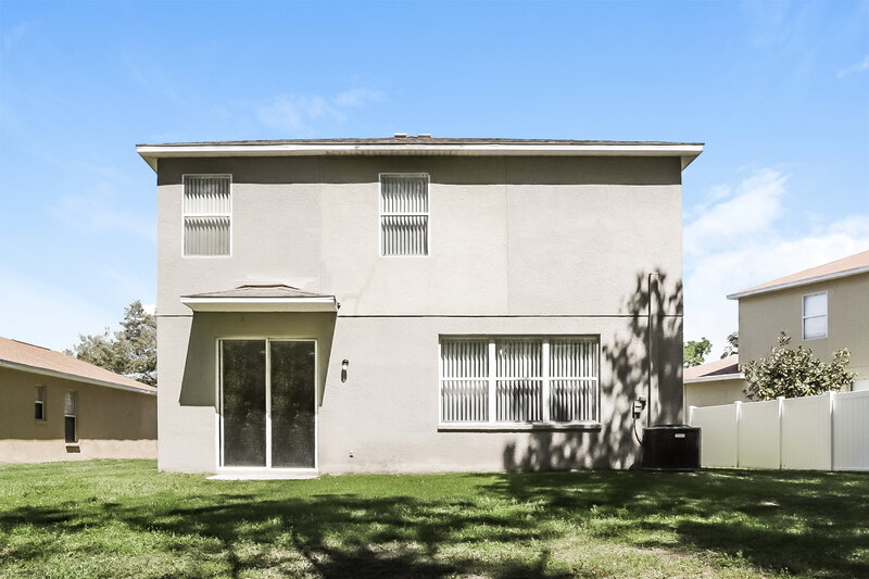 2,430/Mo, 18836 Litzau Ln Land O Lakes, FL 34638 Rear View