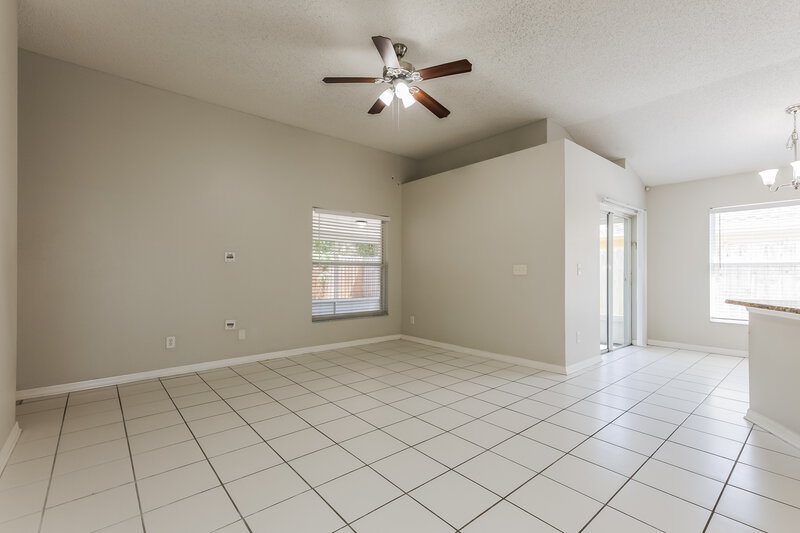 2,390/Mo, 1505 Scotch Pine Drive Brandon, FL 33511 Family Room View 2