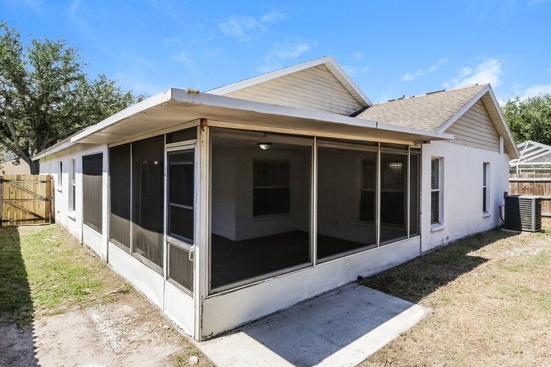 2,390/Mo, 1505 Scotch Pine Drive Brandon, FL 33511 Rear View