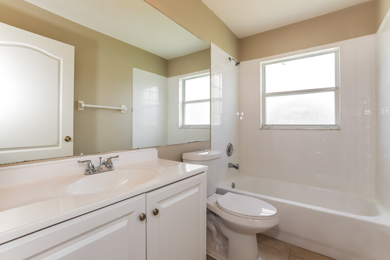 2,650/Mo, 22135 Red Jacket Ln Land O' Lakes, FL 34639 Bathroom View
