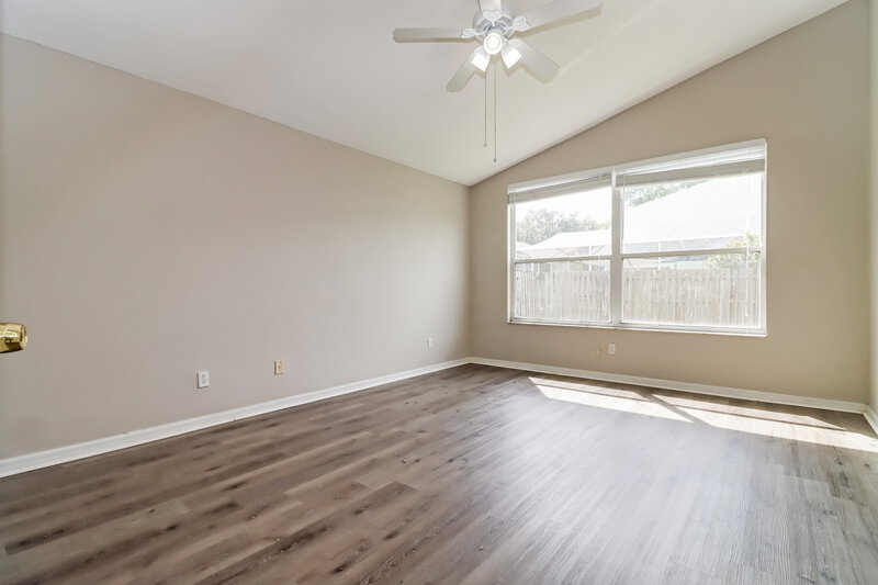 2,575/Mo, 4846 Ridgemoor Cir Palm Harbor, FL 34685 Living Room View 2