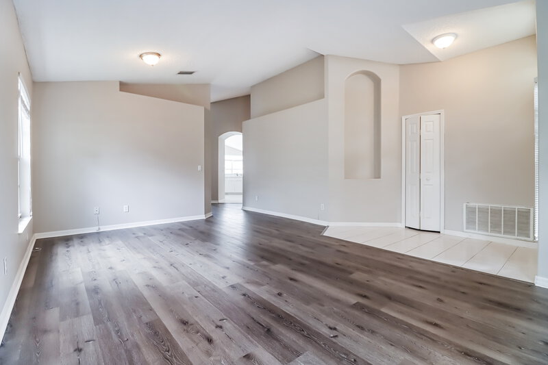 2,575/Mo, 4846 Ridgemoor Cir Palm Harbor, FL 34685 Living Room View 3