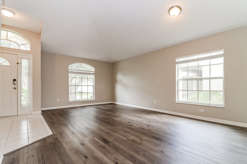 2,575/Mo, 4846 Ridgemoor Cir Palm Harbor, FL 34685 Living Room View 5
