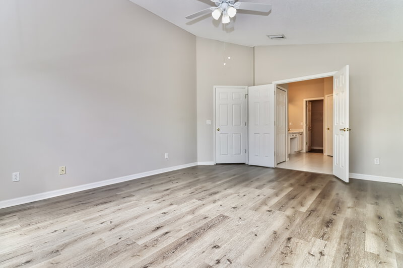 2,575/Mo, 4846 Ridgemoor Cir Palm Harbor, FL 34685 Main Bedroom View