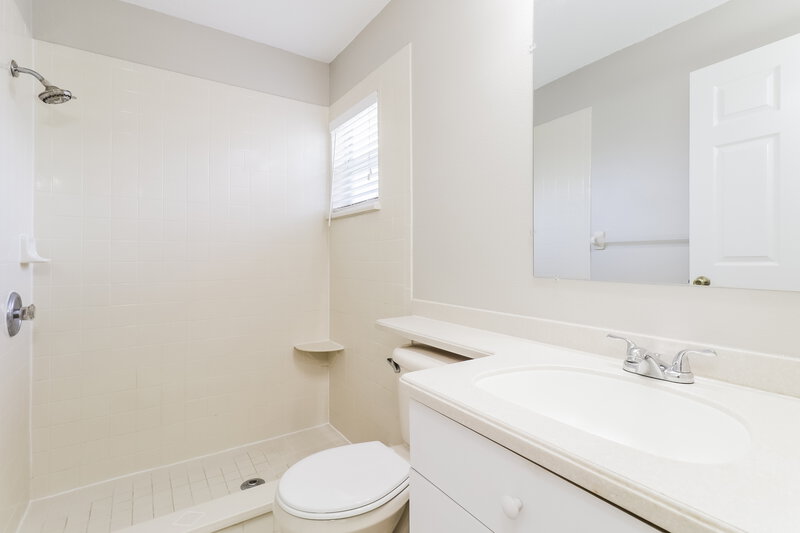 2,035/Mo, 4519 Weasel Dr New Port Richey, FL 34653 Bathroom View