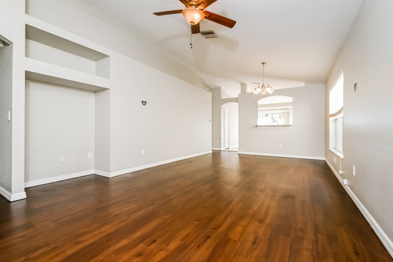 1,955/Mo, 922 Seminole Sky Dr Ruskin, FL 33570 Living Room View 2