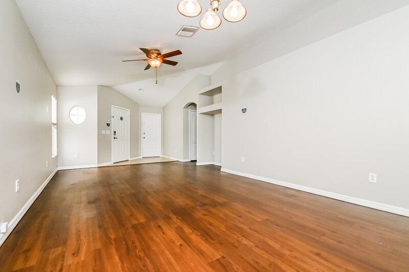 1,955/Mo, 922 Seminole Sky Dr Ruskin, FL 33570 Living Room View 3