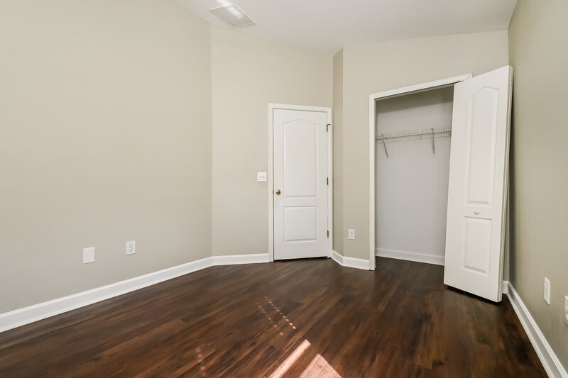 1,955/Mo, 922 Seminole Sky Dr Ruskin, FL 33570 Bedroom View 3