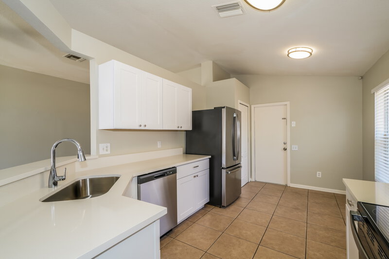 2,280/Mo, 12534 Herons Path Pl Riverview, FL 33578 Kitchen View