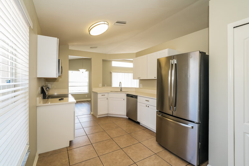 2,280/Mo, 12534 Herons Path Pl Riverview, FL 33578 Kitchen View 3