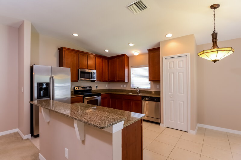 2,225/Mo, 3636 Grecko Dr Wesley Chapel, FL 33543 Kitchen View 2