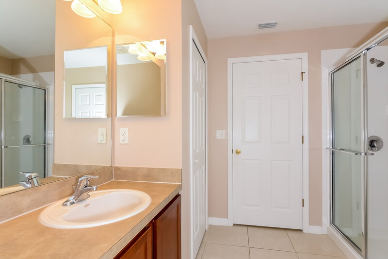2,225/Mo, 3636 Grecko Dr Wesley Chapel, FL 33543 Master Bathroom View