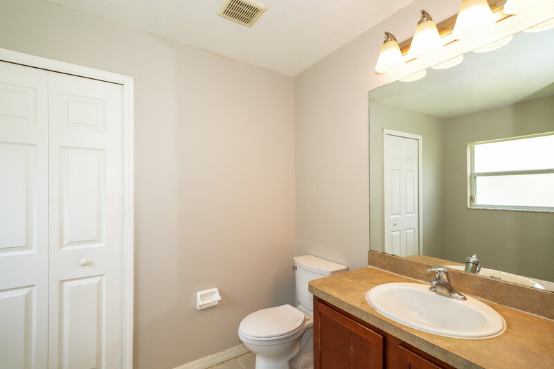 2,085/Mo, 3636 Grecko Dr Wesley Chapel, FL 33543 Main Bathroom View