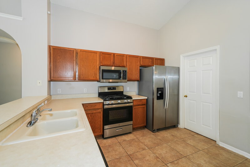 2,190/Mo, 8606 Baneberry Ct Tampa, FL 33647 Kitchen View