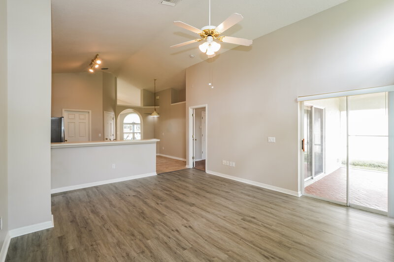 2,190/Mo, 8606 Baneberry Ct Tampa, FL 33647 Family Room View