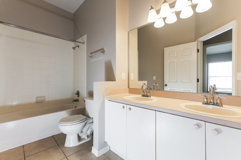 2,135/Mo, 11515 Mountain Bay Dr Riverview, FL 33569 Bathroom View