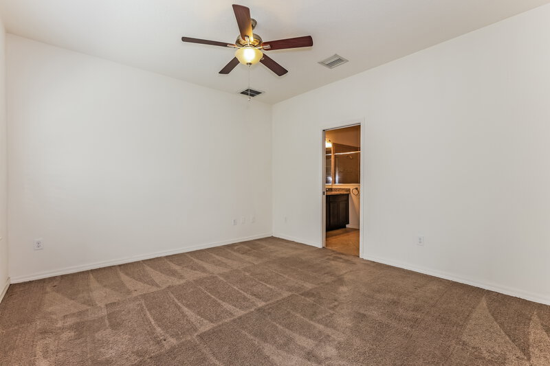3,910/Mo, 8309 Deerland Bluff Ln Riverview, FL 33578 Main Bedroom View