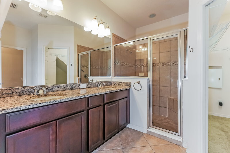 3,910/Mo, 8309 Deerland Bluff Ln Riverview, FL 33578 Main Bathroom View