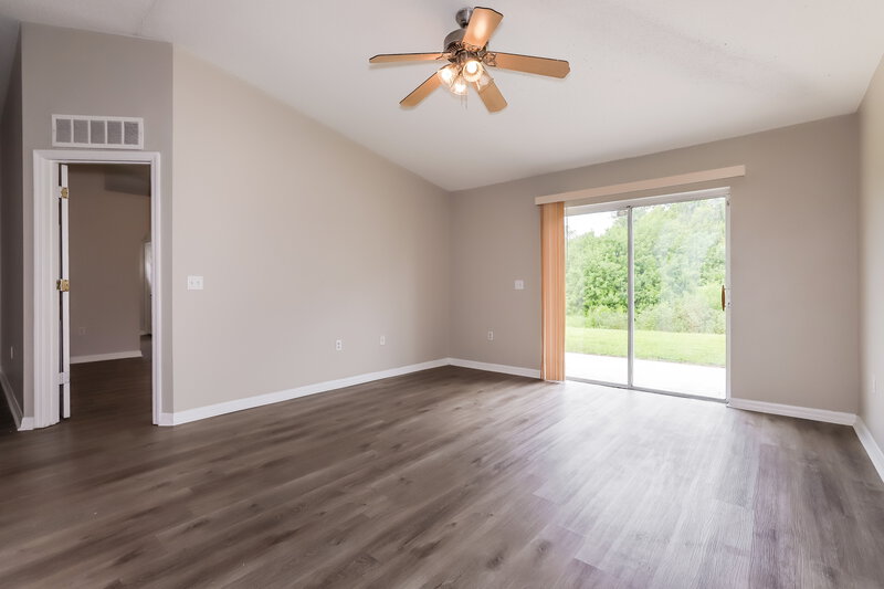 1,780/Mo, 1410 Alhambra Crest Dr Ruskin, FL 33570 Living Room View