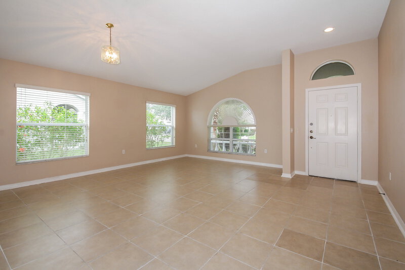 2,365/Mo, 11439 Weston Course Loop Riverview, FL 33579 Dining Room View 2