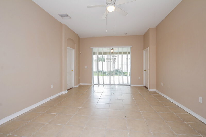 2,365/Mo, 11439 Weston Course Loop Riverview, FL 33579 Family Room View
