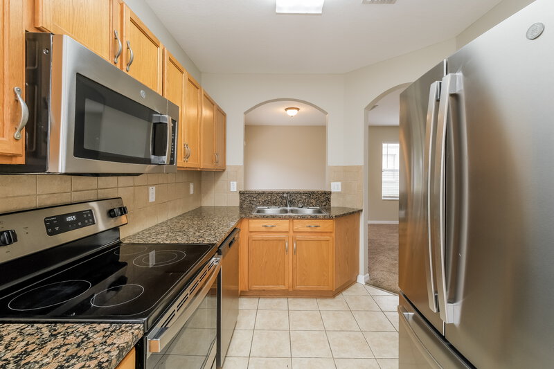 2,095/Mo, 18535 Kentisbury Ct Land O' Lakes, FL 34638 Kitchen View