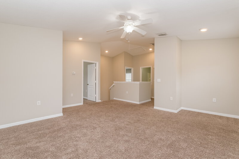 2,095/Mo, 18535 Kentisbury Ct Land O' Lakes, FL 34638 Loft View