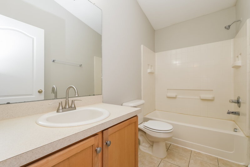 2,095/Mo, 18535 Kentisbury Ct Land O' Lakes, FL 34638 Bathroom View