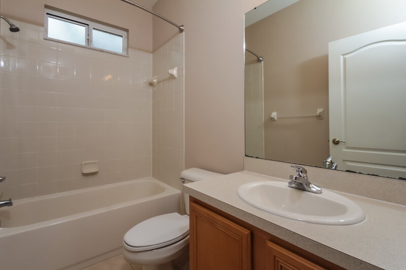 2,220/Mo, 15532 Gannetglade Ln Lithia, FL 33547 Bathroom View