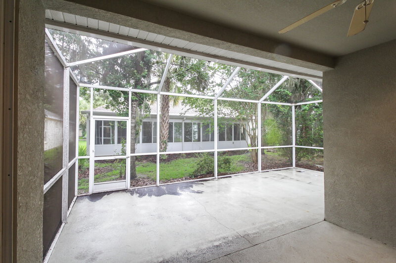 2,220/Mo, 15532 Gannetglade Ln Lithia, FL 33547 Sun Room View