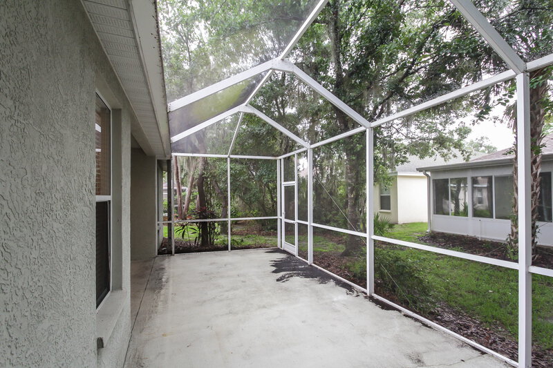 2,220/Mo, 15532 Gannetglade Ln Lithia, FL 33547 Sun Room View 2