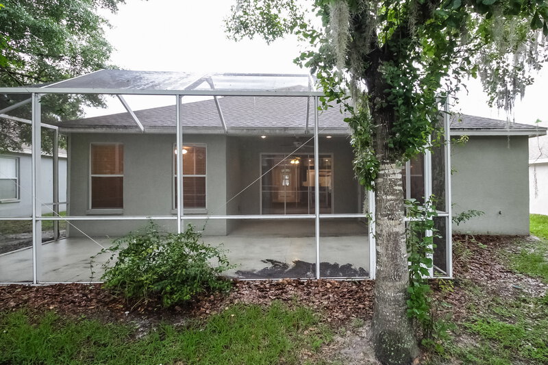 2,220/Mo, 15532 Gannetglade Ln Lithia, FL 33547 Rear View