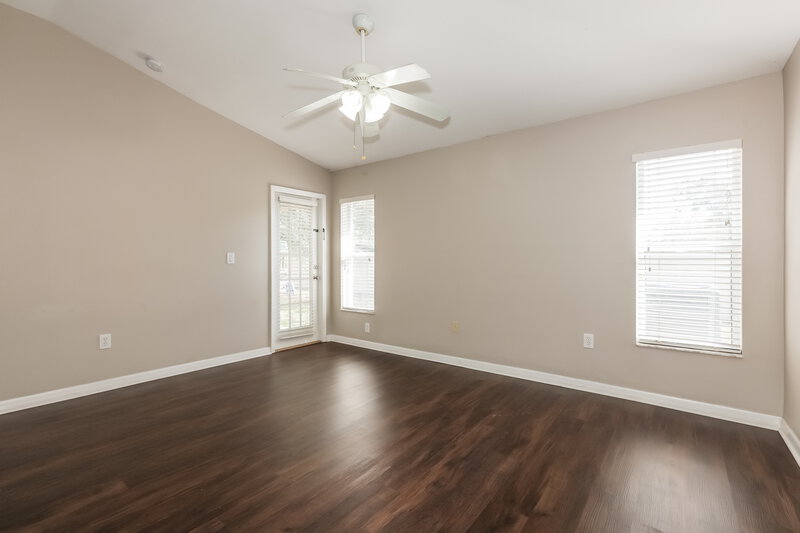 1,765/Mo, 7804 Maroon Peak Dr Ruskin, FL 33573 Main Bedroom View