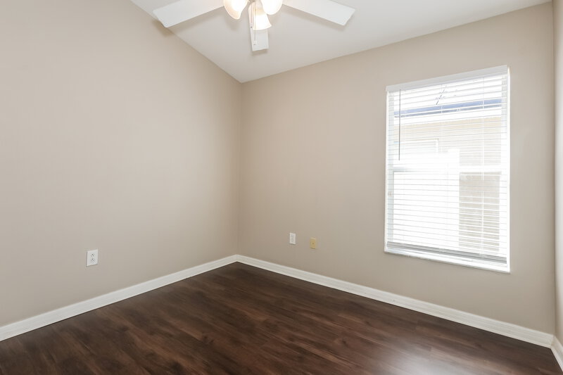 1,765/Mo, 7804 Maroon Peak Dr Ruskin, FL 33573 Bedroom View 2