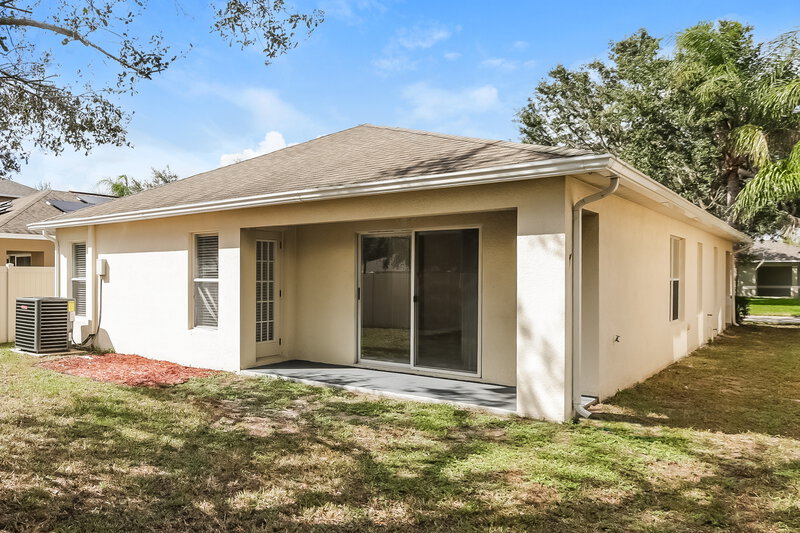 1,765/Mo, 7804 Maroon Peak Dr Ruskin, FL 33573 Rear View