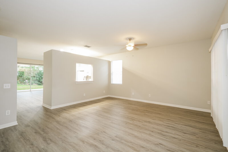 2,150/Mo, 15819 Stags Leap Dr Lutz, FL 33559 Living Room View 2