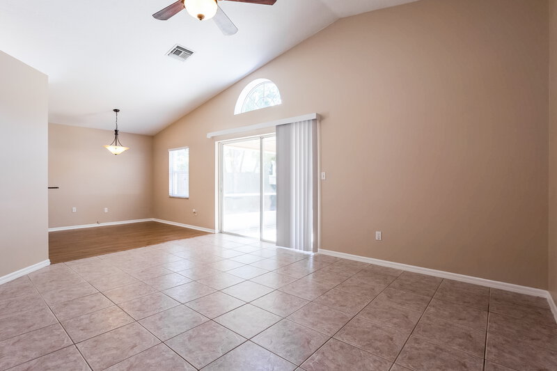 2,385/Mo, 1918 Erin Brooke Dr Valrico, FL 33594 Living Room View 2