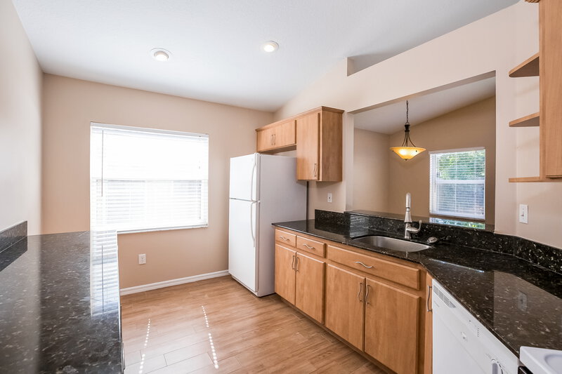2,385/Mo, 1918 Erin Brooke Dr Valrico, FL 33594 Kitchen View