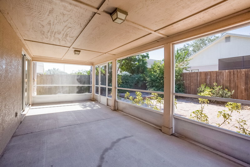 2,385/Mo, 1918 Erin Brooke Dr Valrico, FL 33594 Sun Room View