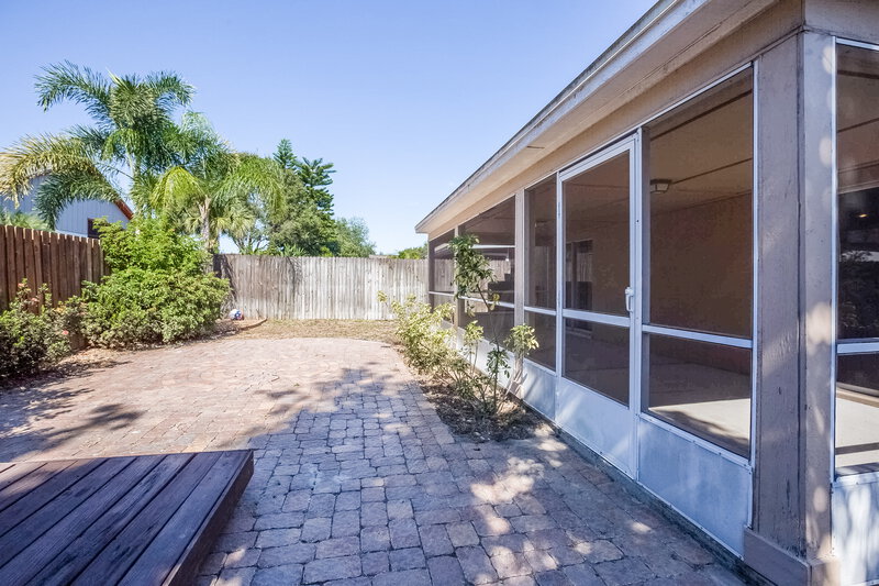 2,385/Mo, 1918 Erin Brooke Dr Valrico, FL 33594 Rear View 2