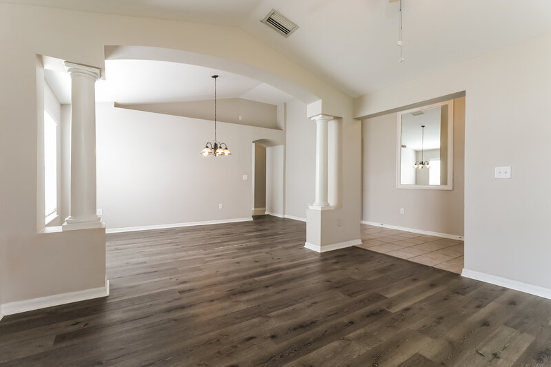 2,685/Mo, 9912 Riverchase Dr New Port Richey, FL 34655 Living Room View