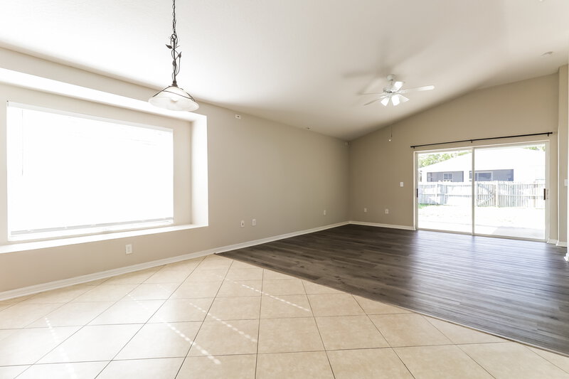 2,685/Mo, 9912 Riverchase Dr New Port Richey, FL 34655 Dining Room View