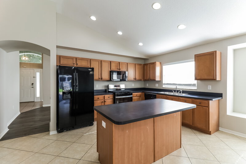 2,685/Mo, 9912 Riverchase Dr New Port Richey, FL 34655 Kitchen View