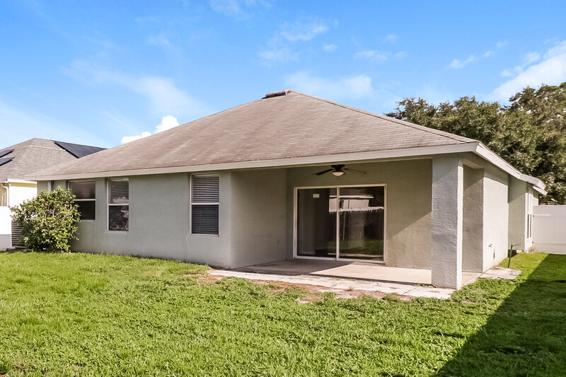 2,685/Mo, 9912 Riverchase Dr New Port Richey, FL 34655 Rear View