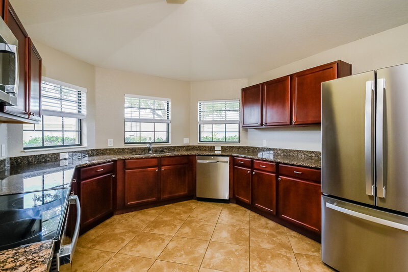 2,150/Mo, 1771 Williamsburg Dr Bartow, FL 33830 Kitchen View 2