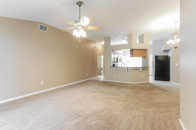 2,025/Mo, 2615 Thames River Pl Valrico, FL 33596 Living Room View 2