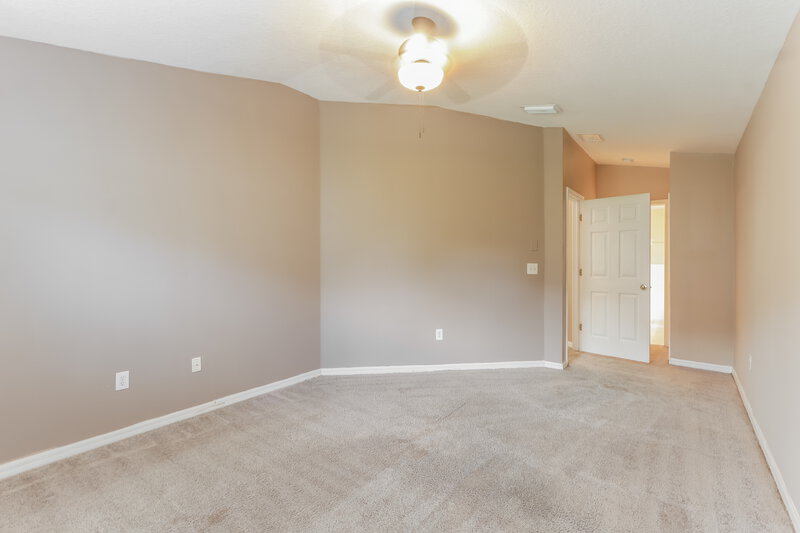 2,025/Mo, 2615 Thames River Pl Valrico, FL 33596 Main Bedroom View 2