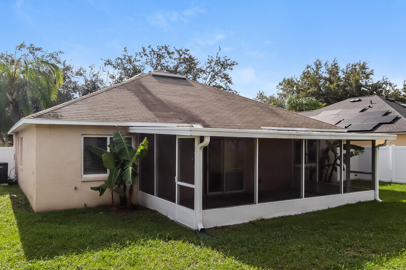 2,025/Mo, 2615 Thames River Pl Valrico, FL 33596 Rear View